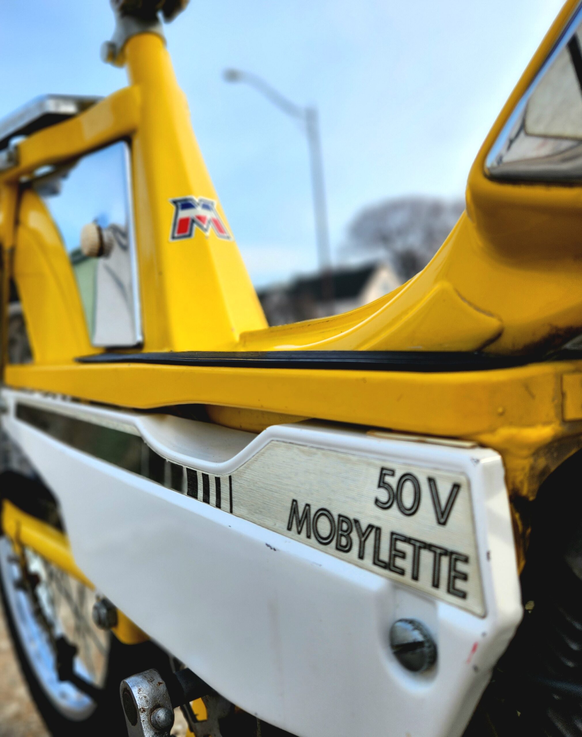 Motobecane 50V Yellow